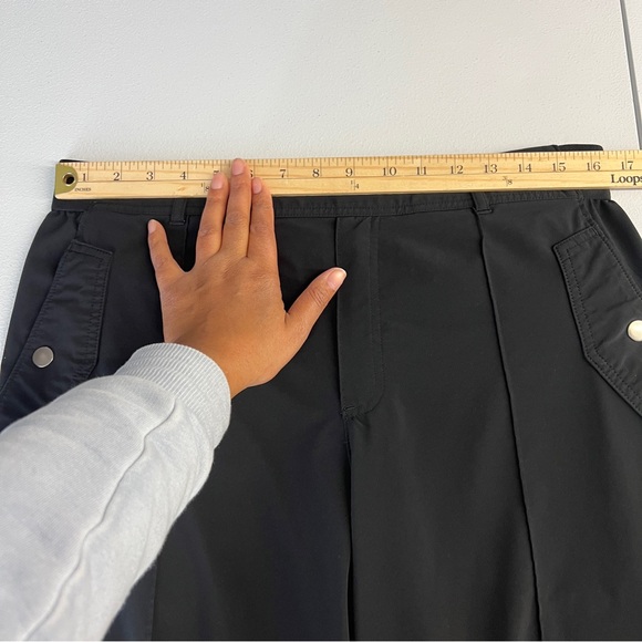 Athleta Vienna Pull-On Cargo Pant Black Lightweight Stretch Size 14 - Picture 11 of 16